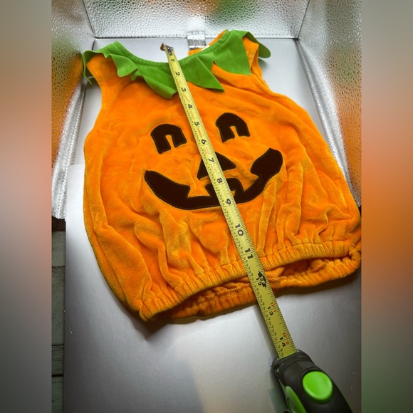 Cute Baby Pumpkin Outfit w hat and booties - Picture 6 of 14